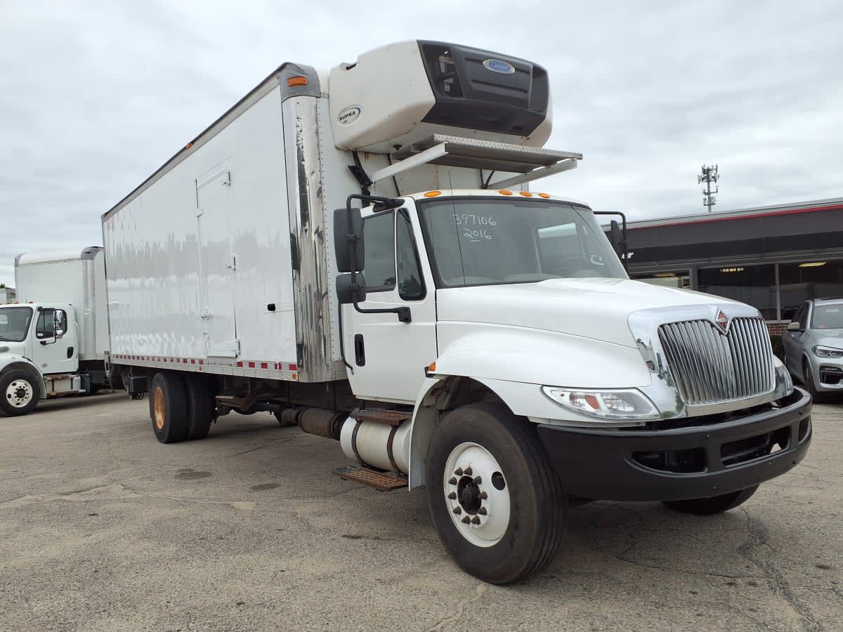 2016 International 4300 in Warwick, RI — photo 3