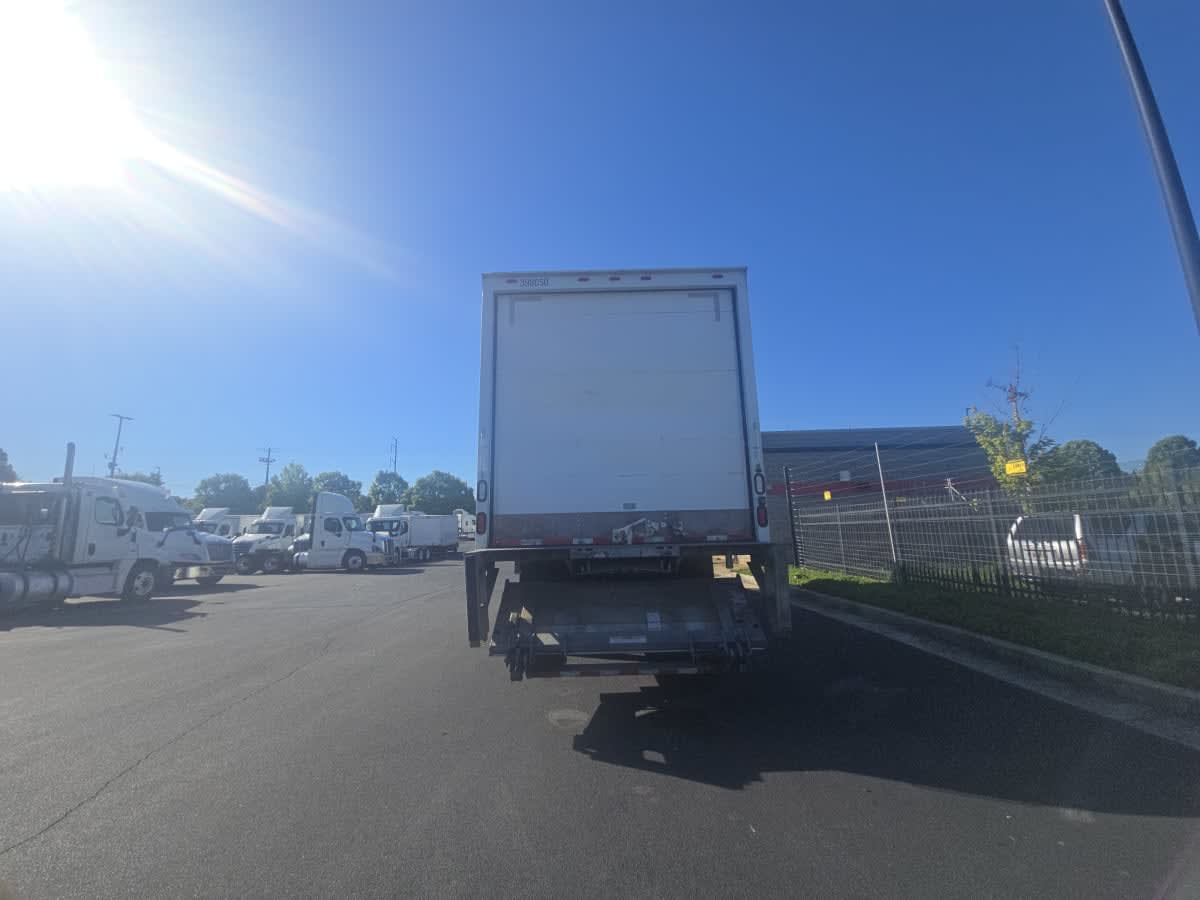 2016 Freightliner M2 106 in Atlanta, GA — photo 5