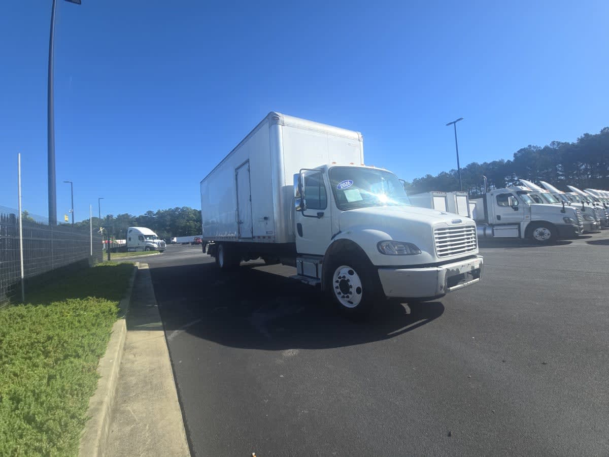 2016 Freightliner M2 106 in Atlanta, GA — photo 3