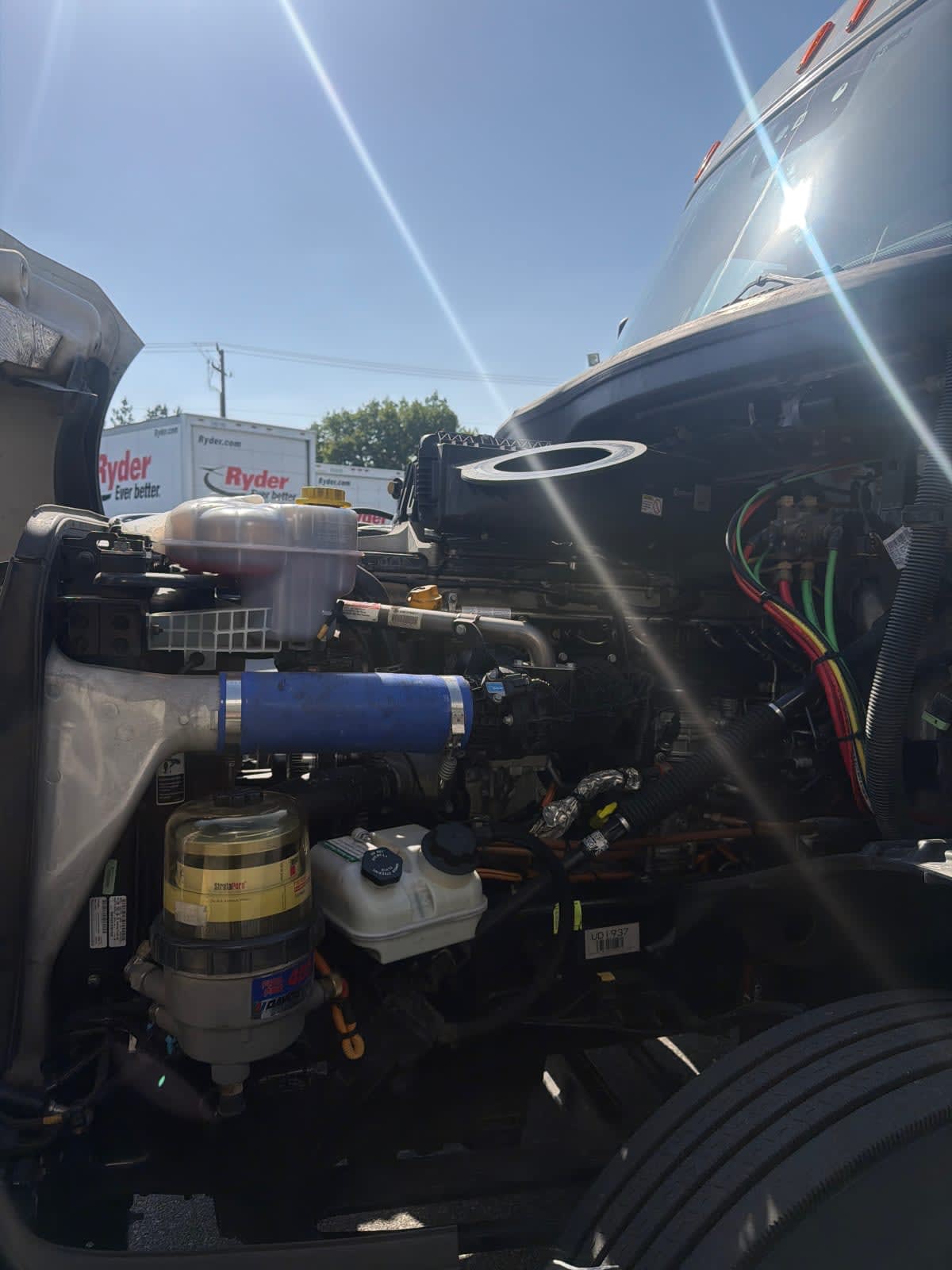 2023 Freightliner Cascadia in Pomona, CA — photo 9