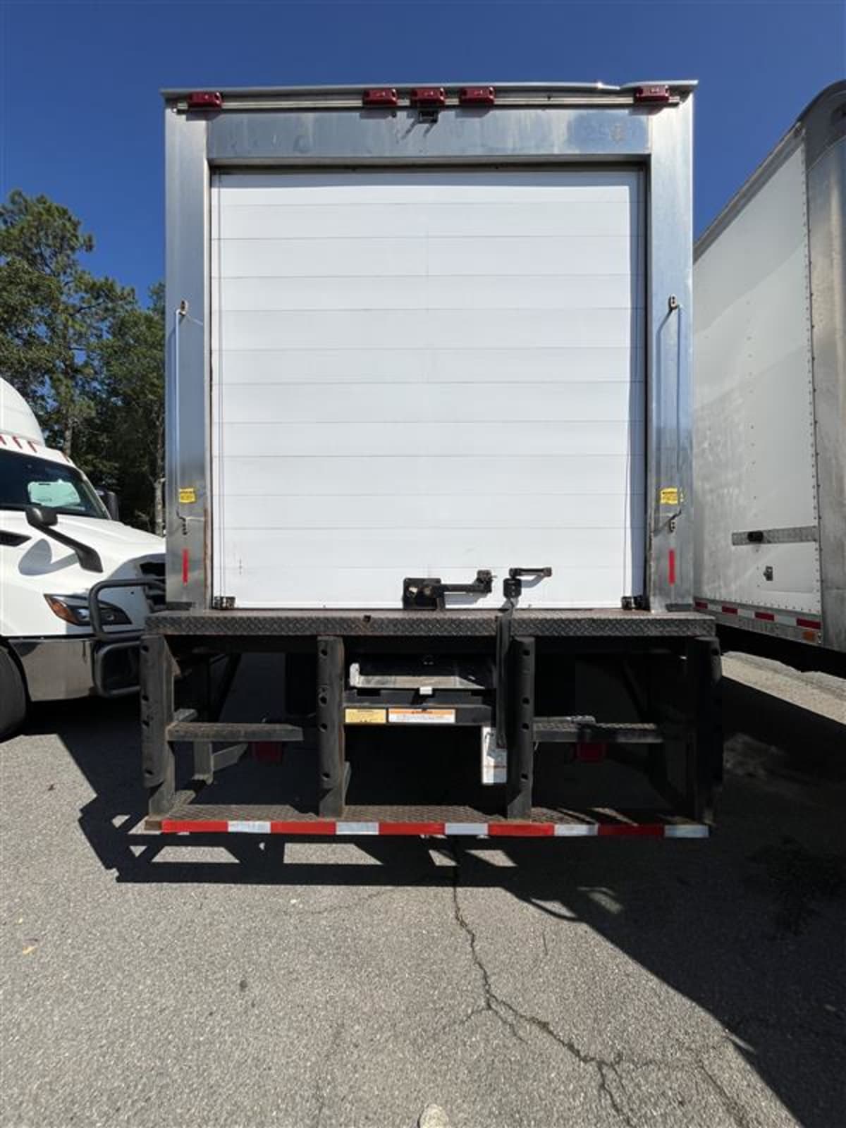 2018 Freightliner M2 106 in Ashland, VA — photo 5