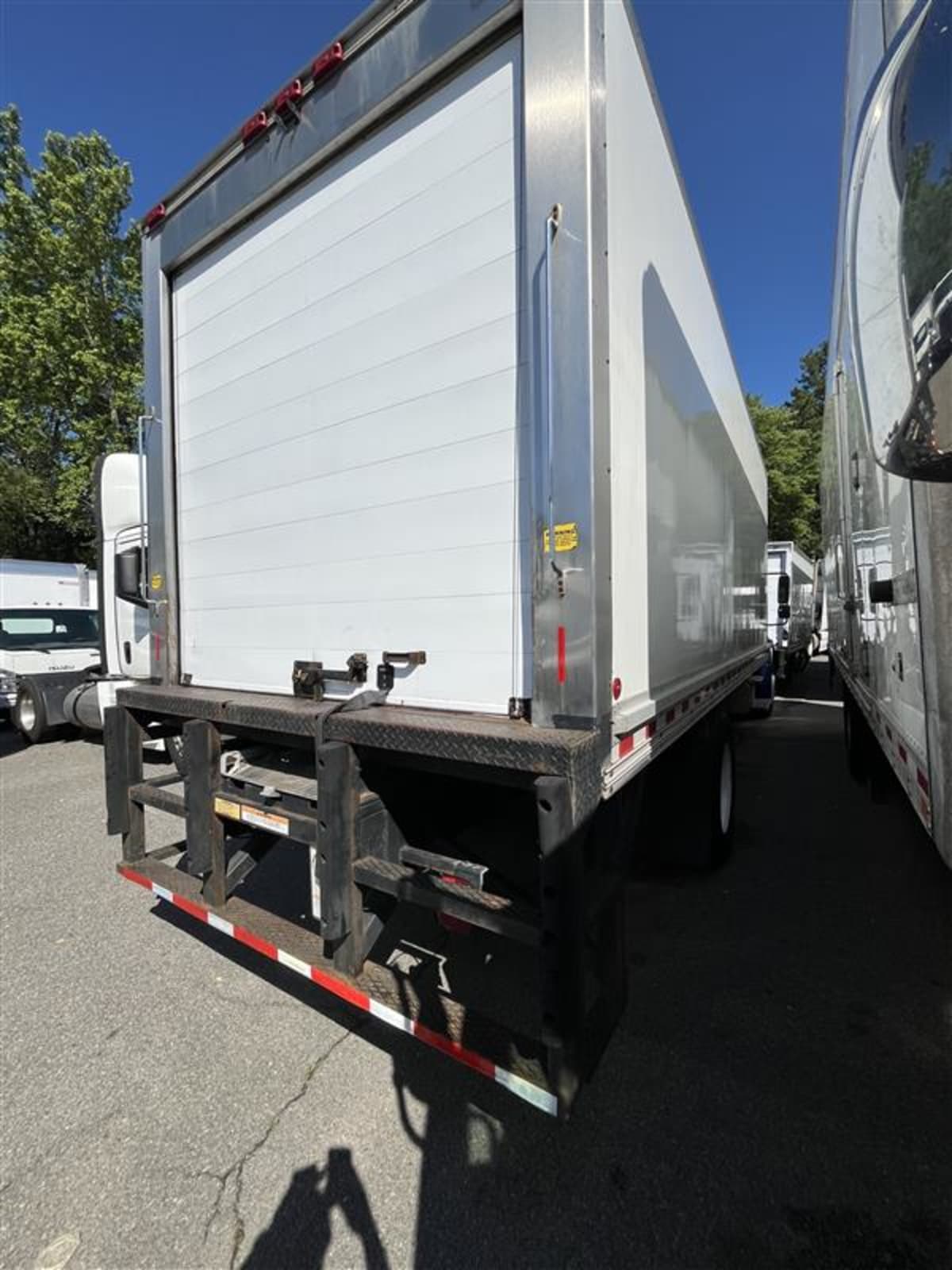 2018 Freightliner M2 106 in Ashland, VA — photo 4