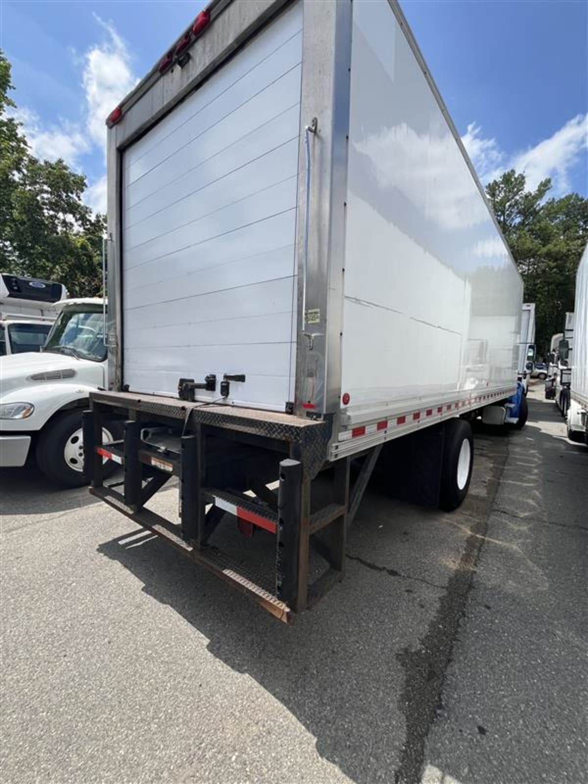 2018 Freightliner M2 106 in Ashland, VA — photo 4