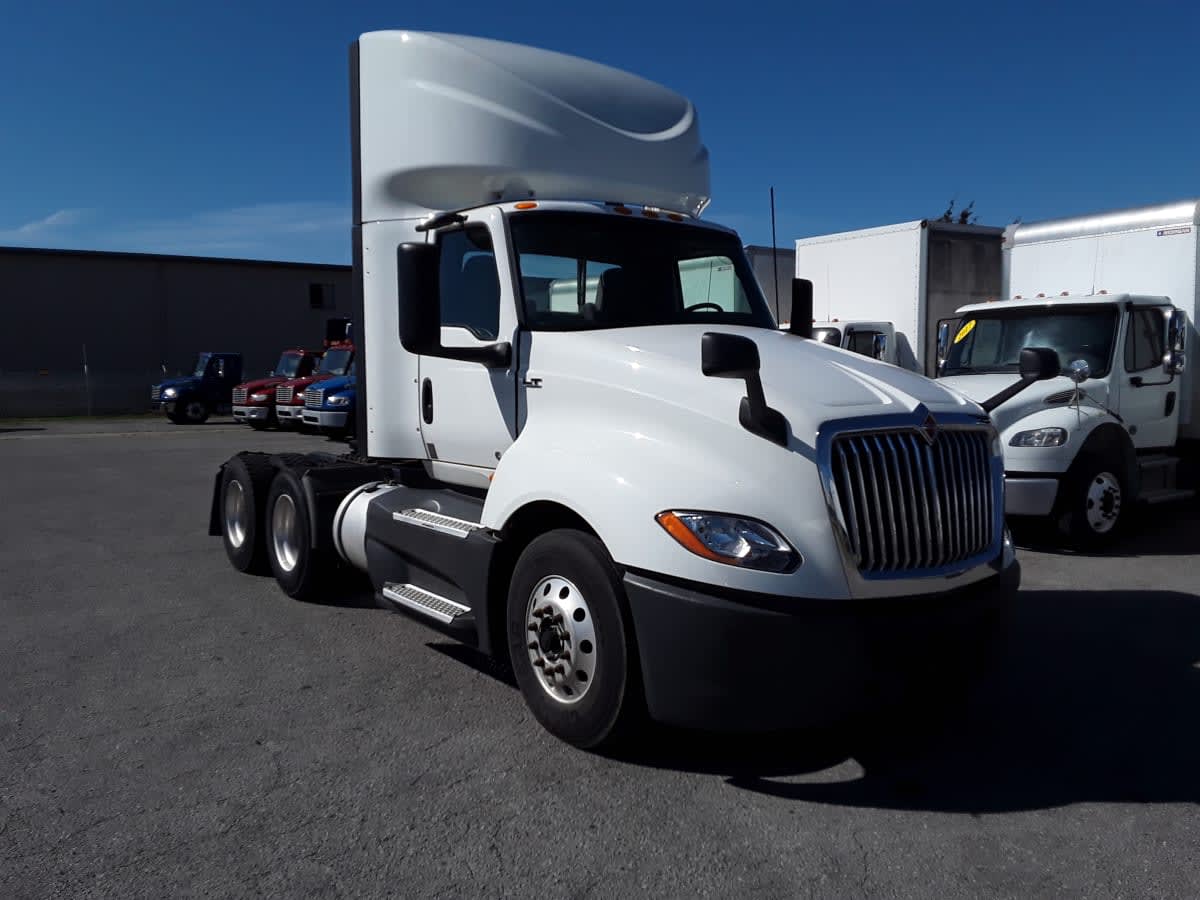 2021 International LT in La Vergne, TN — photo 3