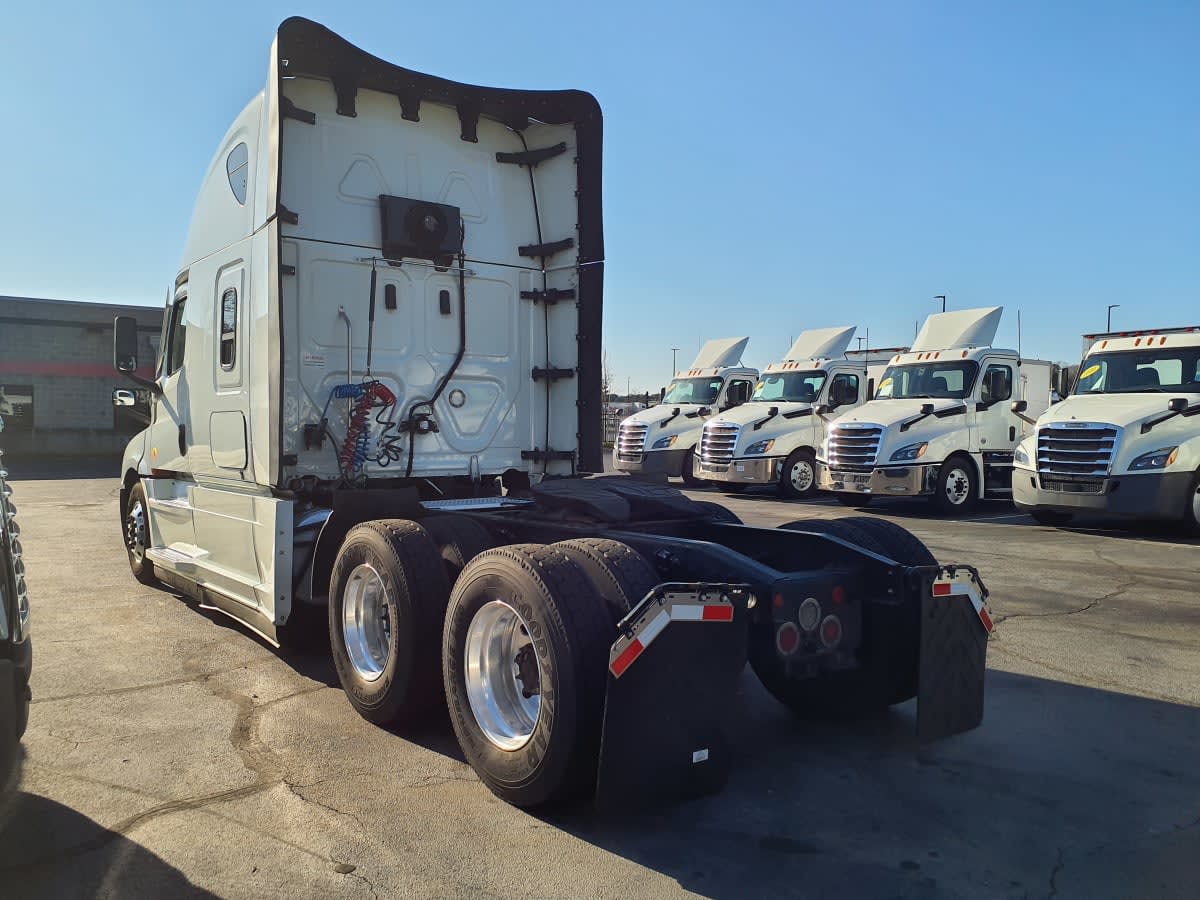 2021 Freightliner Cascadia in Atlanta, GA — photo 6