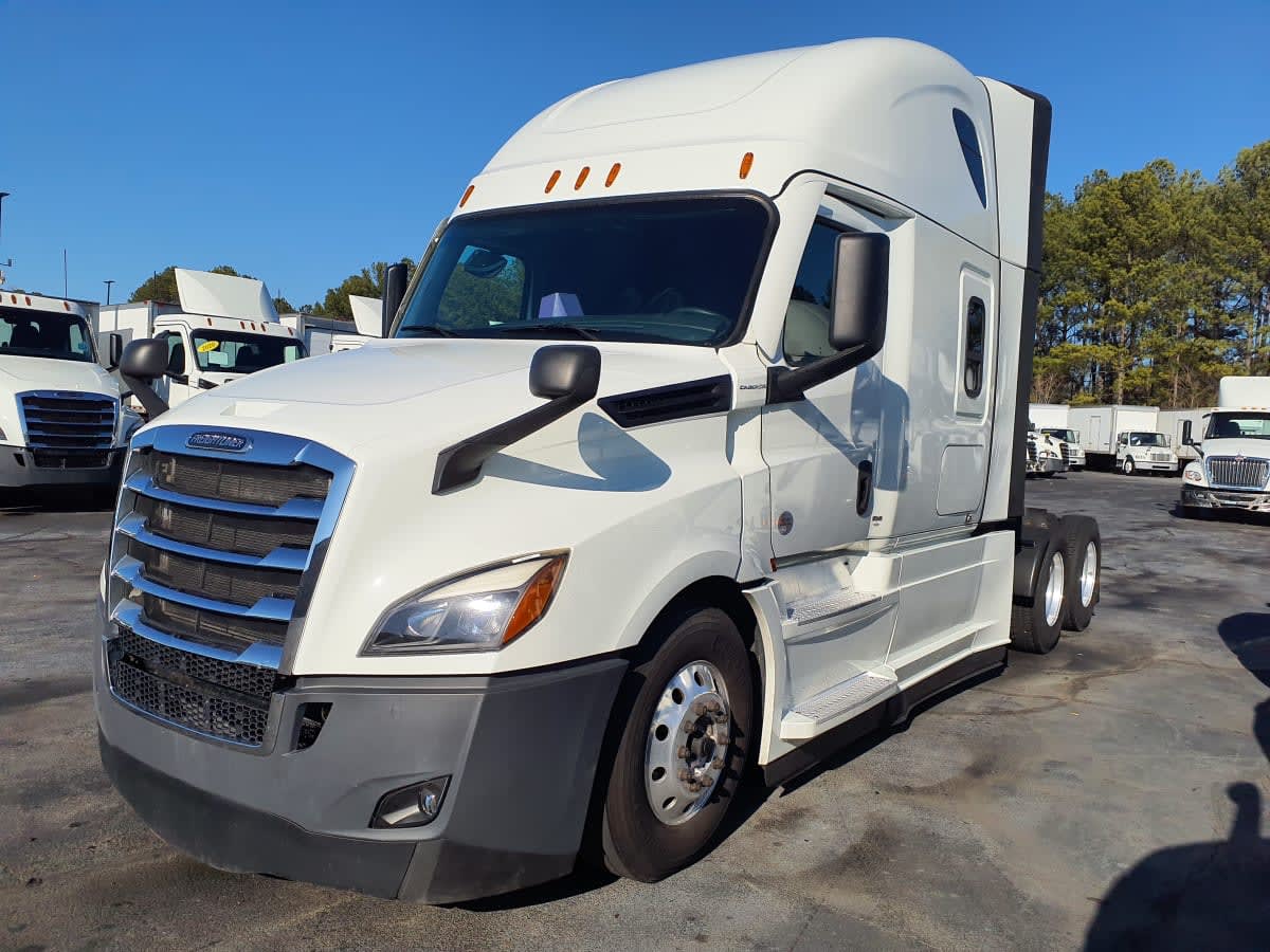 2021 Freightliner Cascadia in Atlanta, GA — photo 3