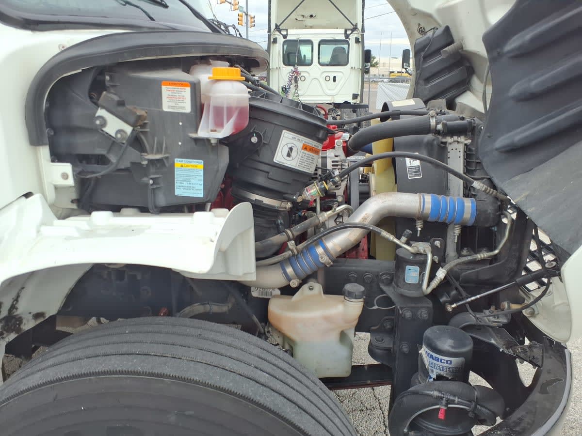 2022 Freightliner M2 106 in Fort Worth, TX — photo 10