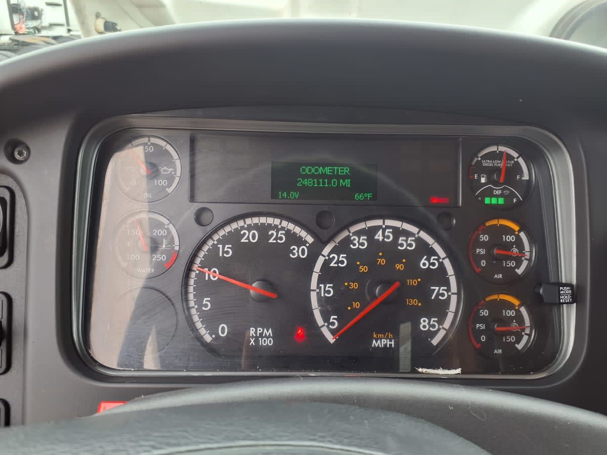 2022 Freightliner M2 106 in Fort Worth, TX — photo 11