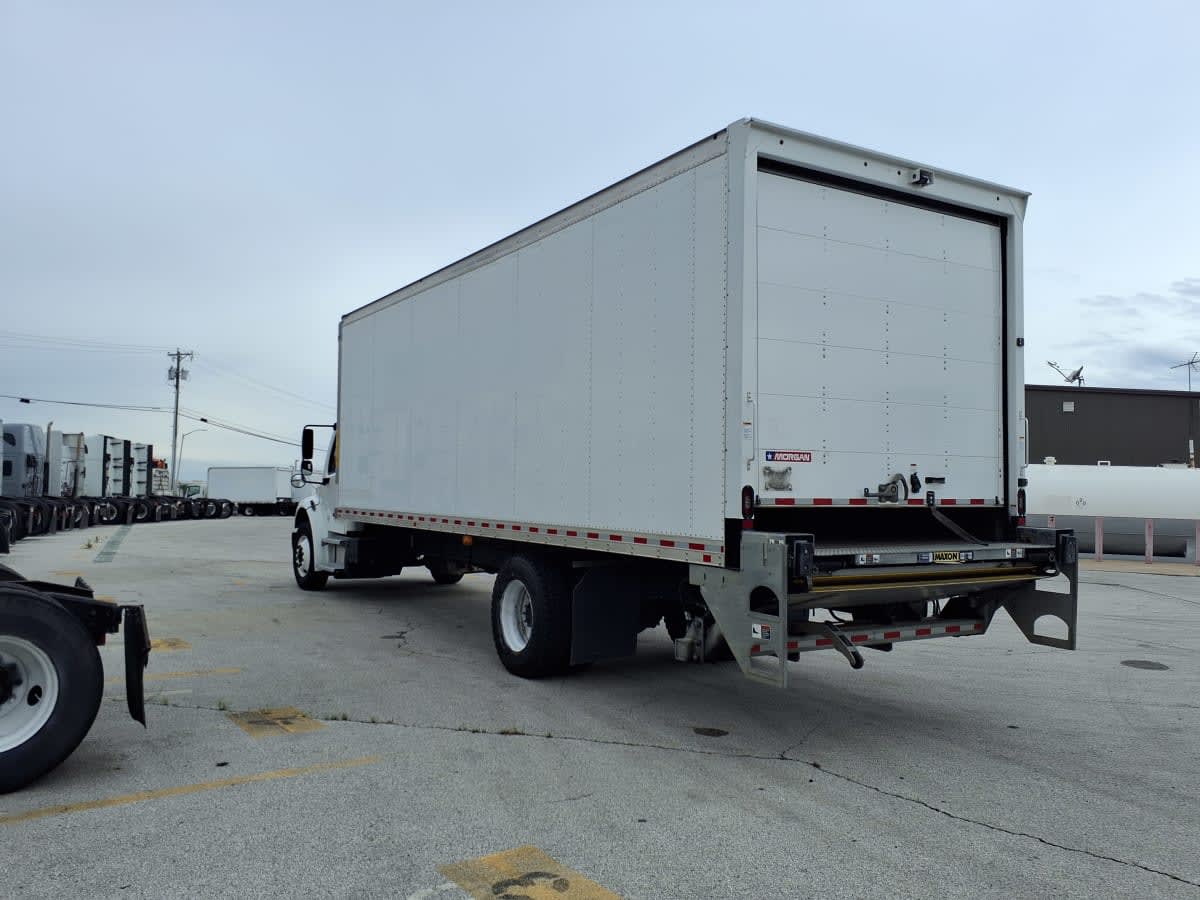 2022 Freightliner M2 106 in Fort Worth, TX — photo 6