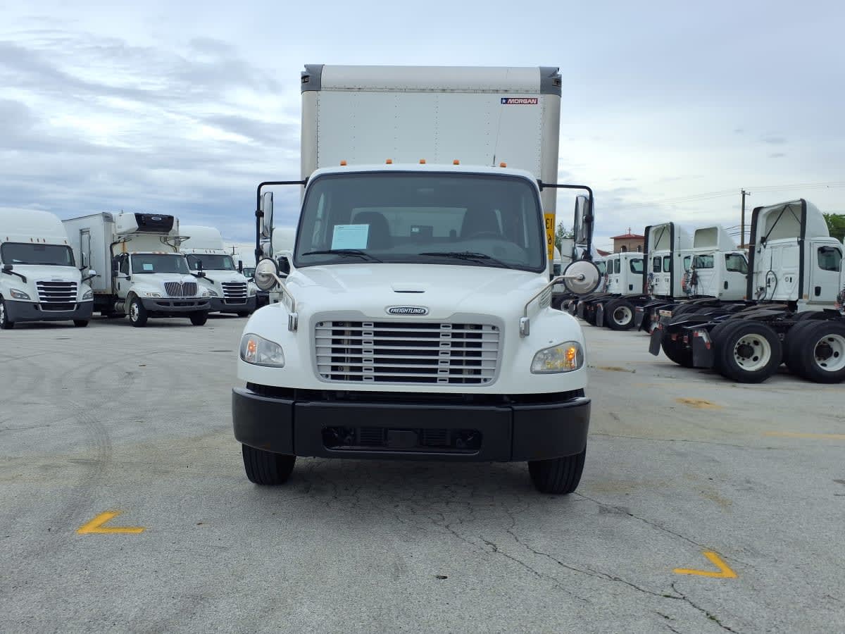 2022 Freightliner M2 106 in Fort Worth, TX — photo 2