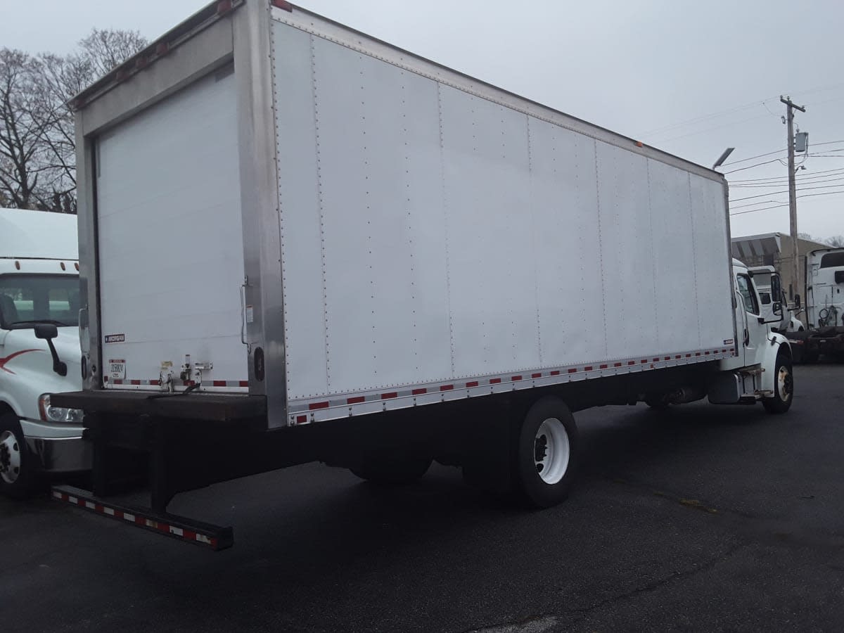 2022 Freightliner M2 106 in Allentown, PA — photo 4