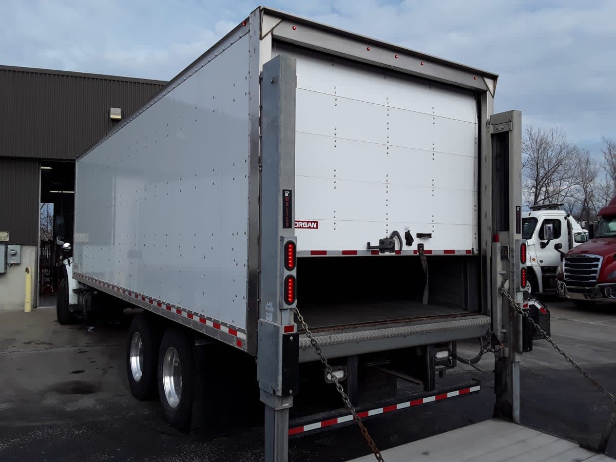 2022 Freightliner M2 106 in Kansas City, MO — photo 6