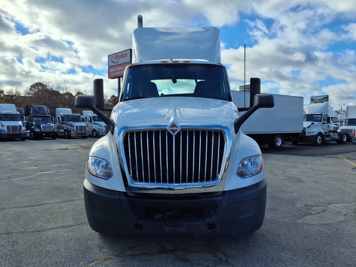 2021 International LT in Warwick, RI — photo 2