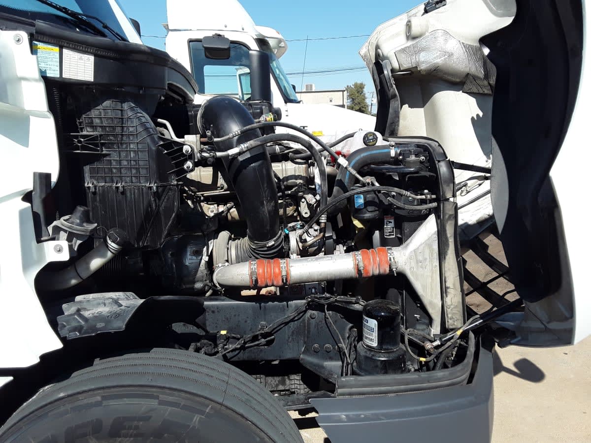 2022 Freightliner Cascadia in Dallas, TX — photo 9