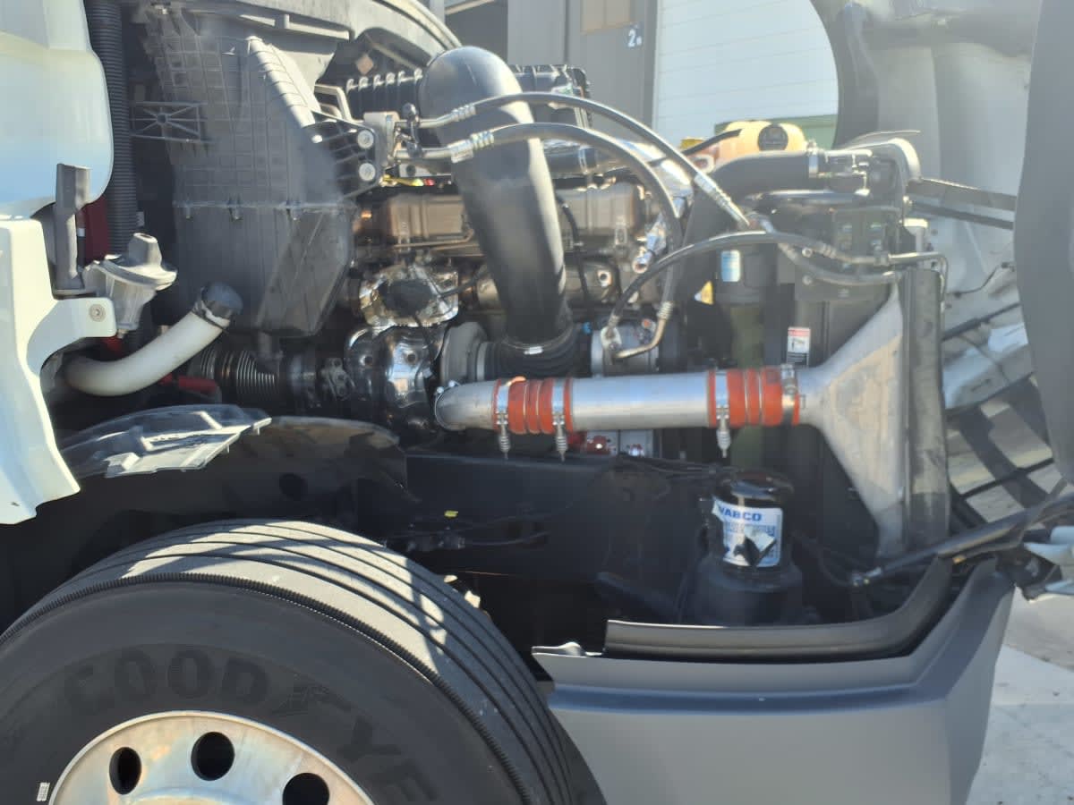 2022 Freightliner Cascadia in Fort Worth, TX — photo 9
