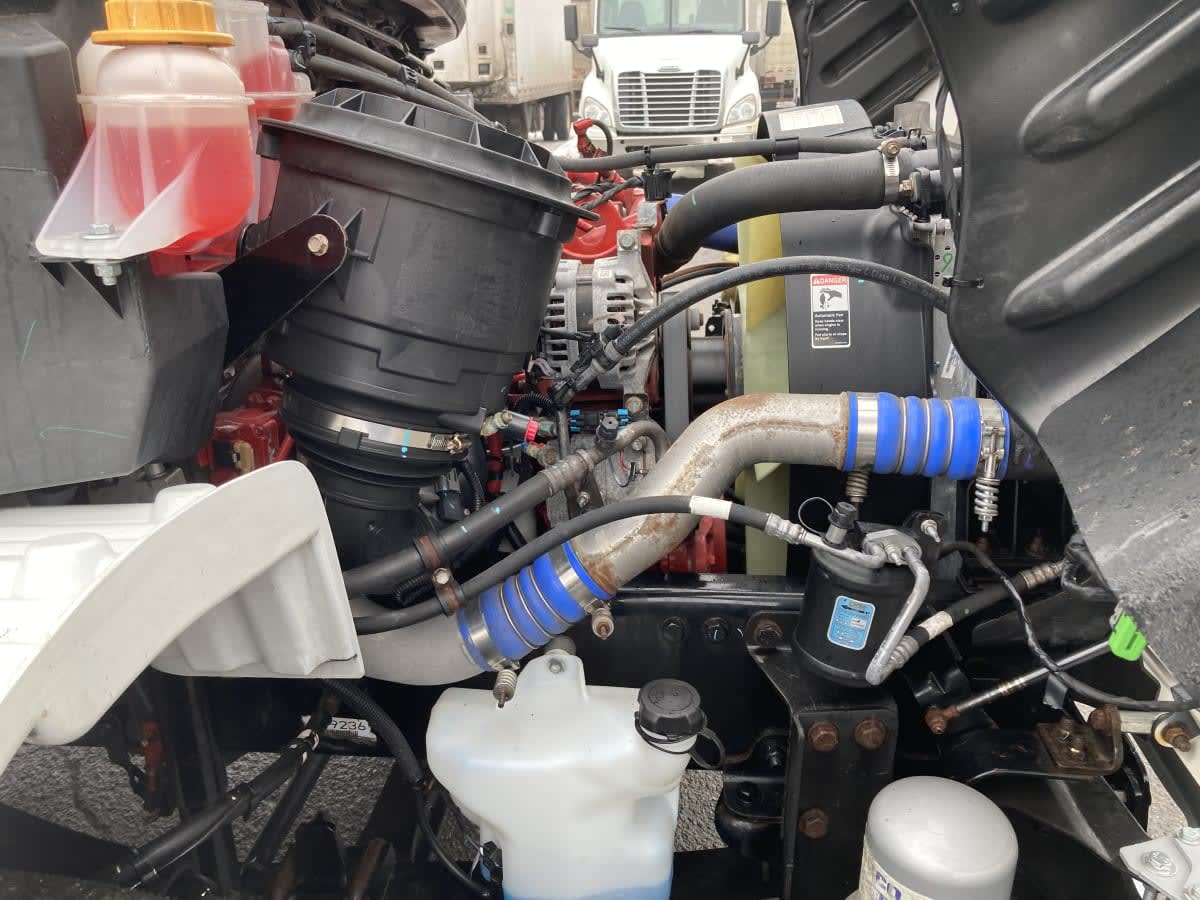 2022 Freightliner M2 106 in Springfield, MA — photo 10