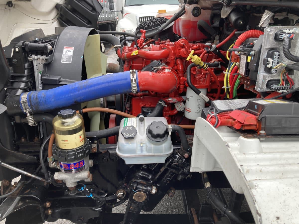 2022 Freightliner M2 106 in Springfield, MA — photo 9