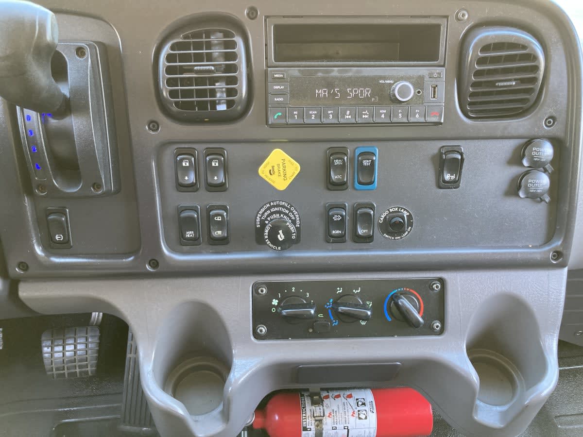 2022 Freightliner M2 106 in Springfield, MA — photo 13