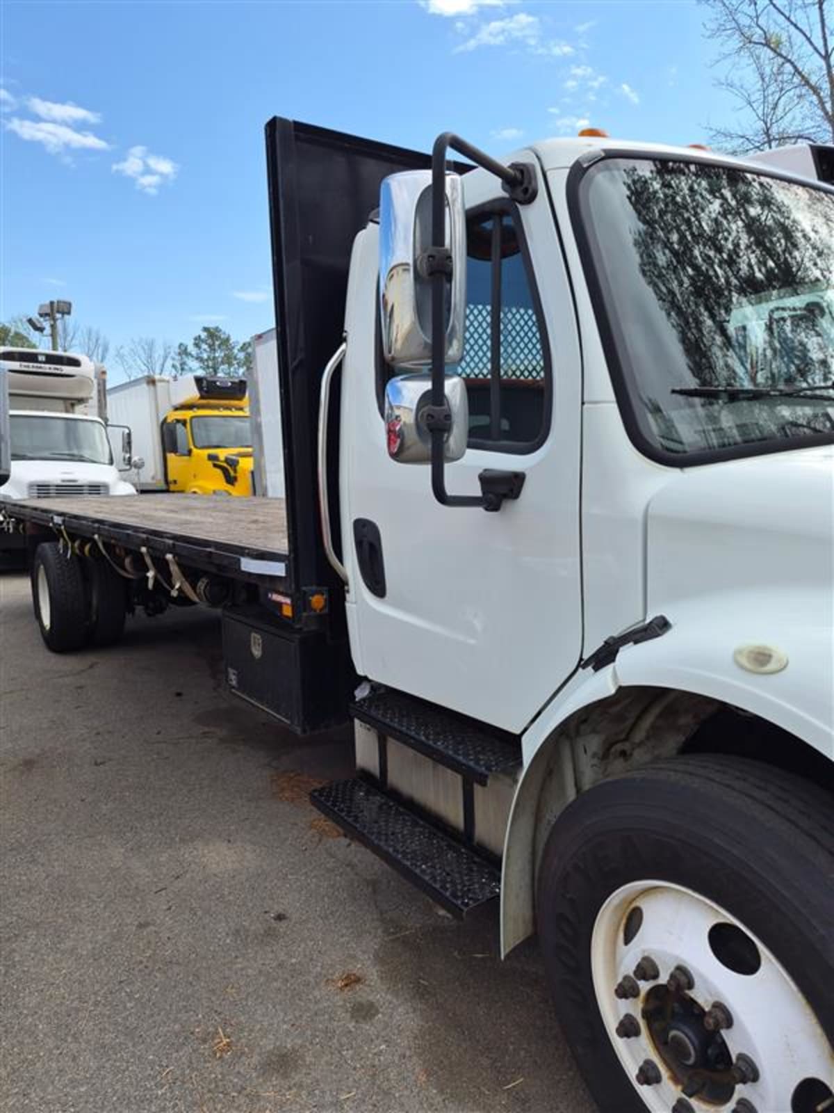 2014 Freightliner M2 106 in Ashland, VA — photo 3
