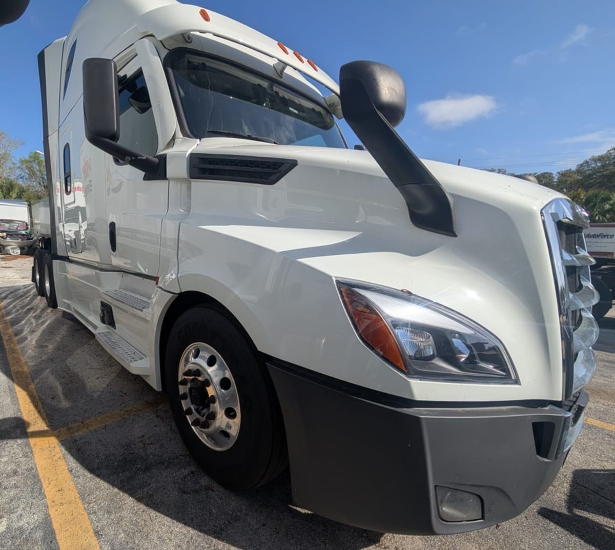 2022 Freightliner Cascadia in Jacksonville, FL — photo 7