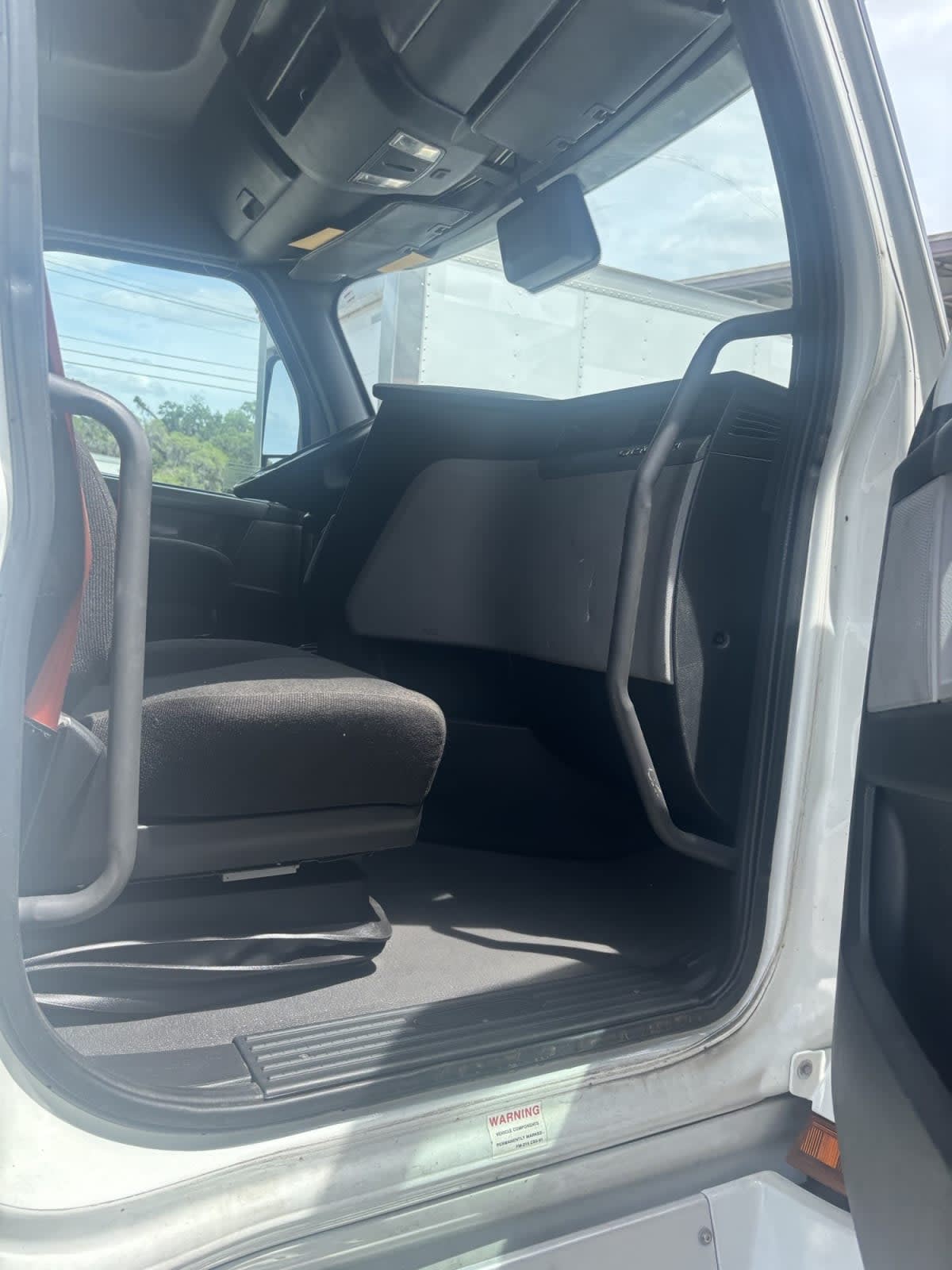 2022 Freightliner Cascadia in Atlanta, GA — photo 8