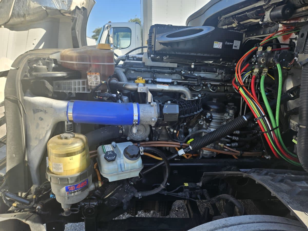 2022 Freightliner Cascadia in Orlando, FL — photo 9