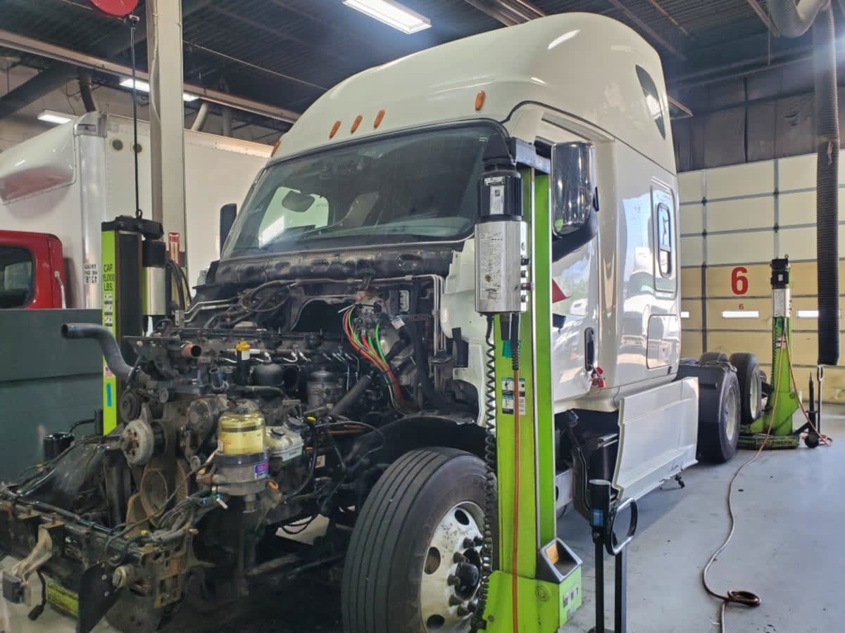 2022 Freightliner Cascadia