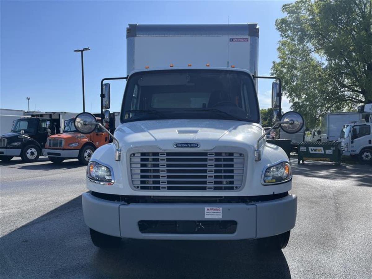 2022 Freightliner M2 106 in Beltsville, MD — photo 2