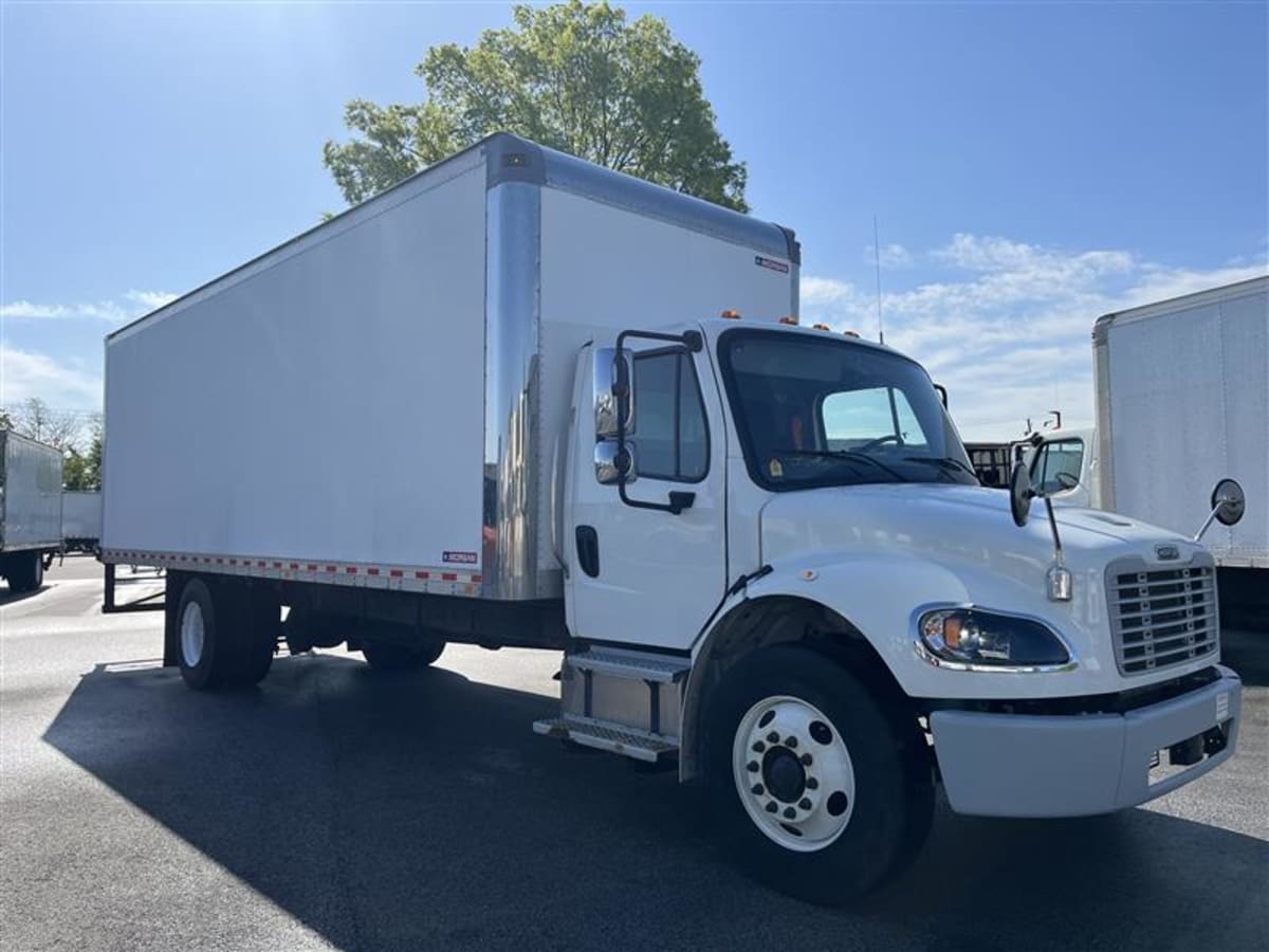 2022 Freightliner M2 106 in Beltsville, MD — photo 3