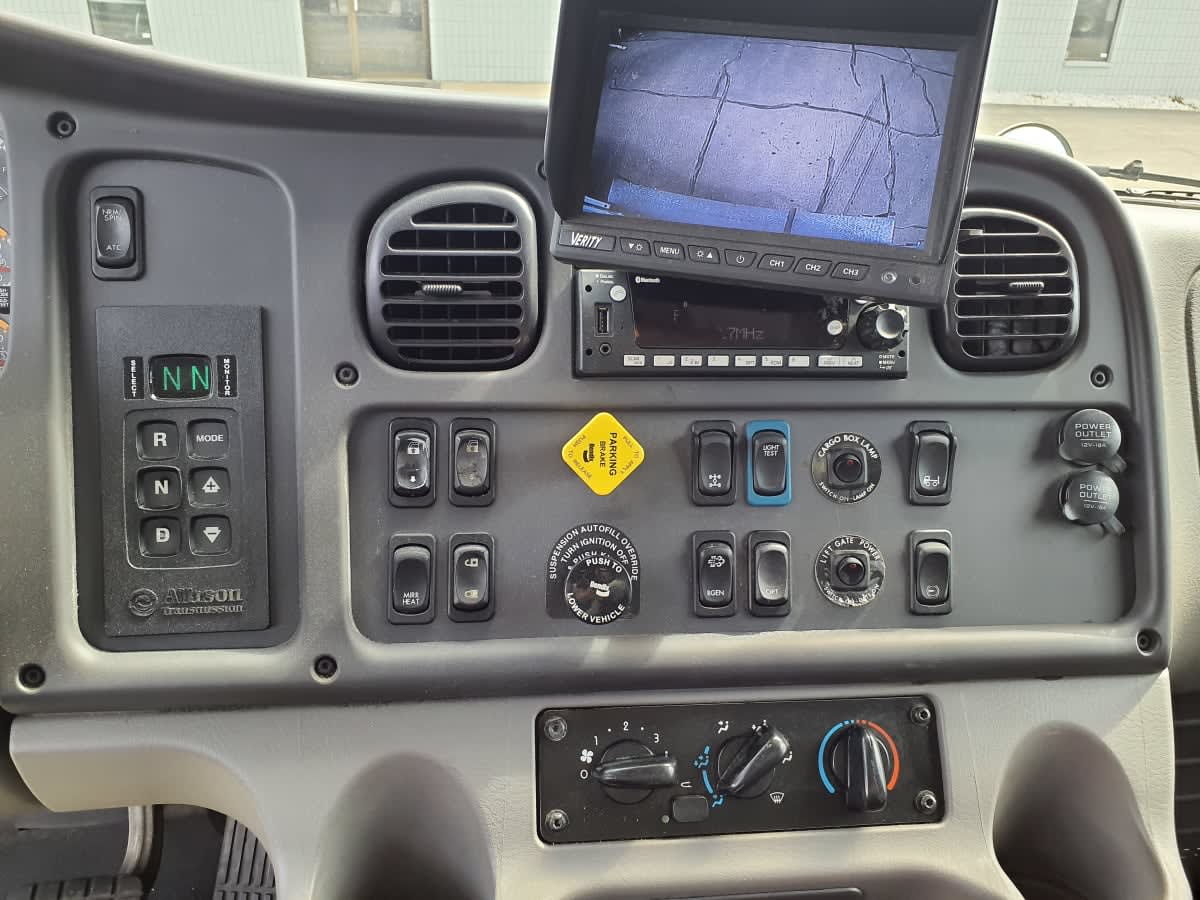 2022 Freightliner M2 106 in Oak Creek, WI — photo 13