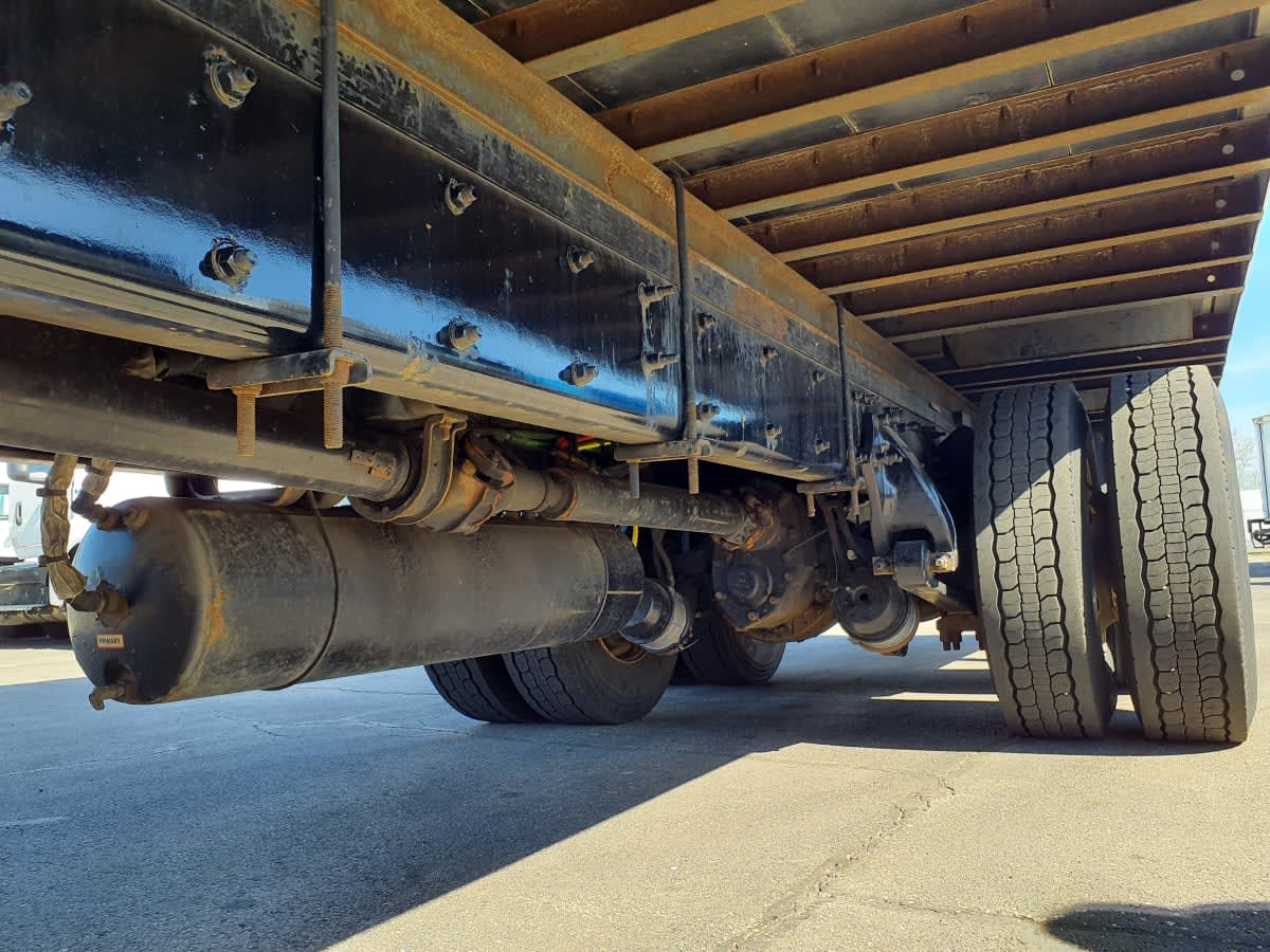 2022 Freightliner M2 106 in Oak Creek, WI — photo 12