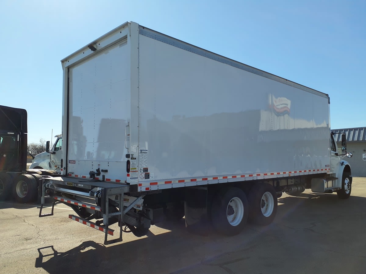 2022 Freightliner M2 106 in Oak Creek, WI — photo 4