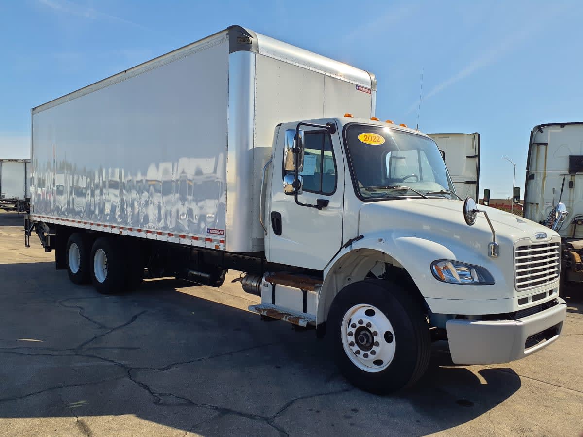 2022 Freightliner M2 106 in Oak Creek, WI — photo 3