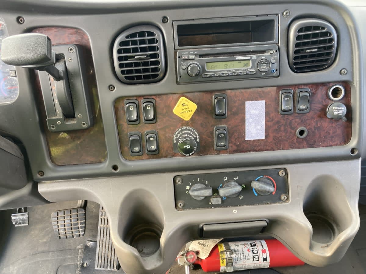 2014 Freightliner M2 106 in Springfield, MA — photo 15