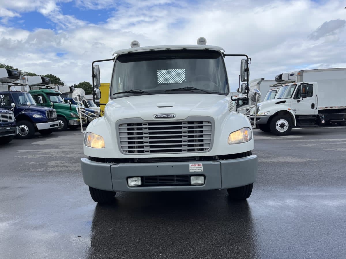 2014 Freightliner M2 106 in Beltsville, MD — photo 2
