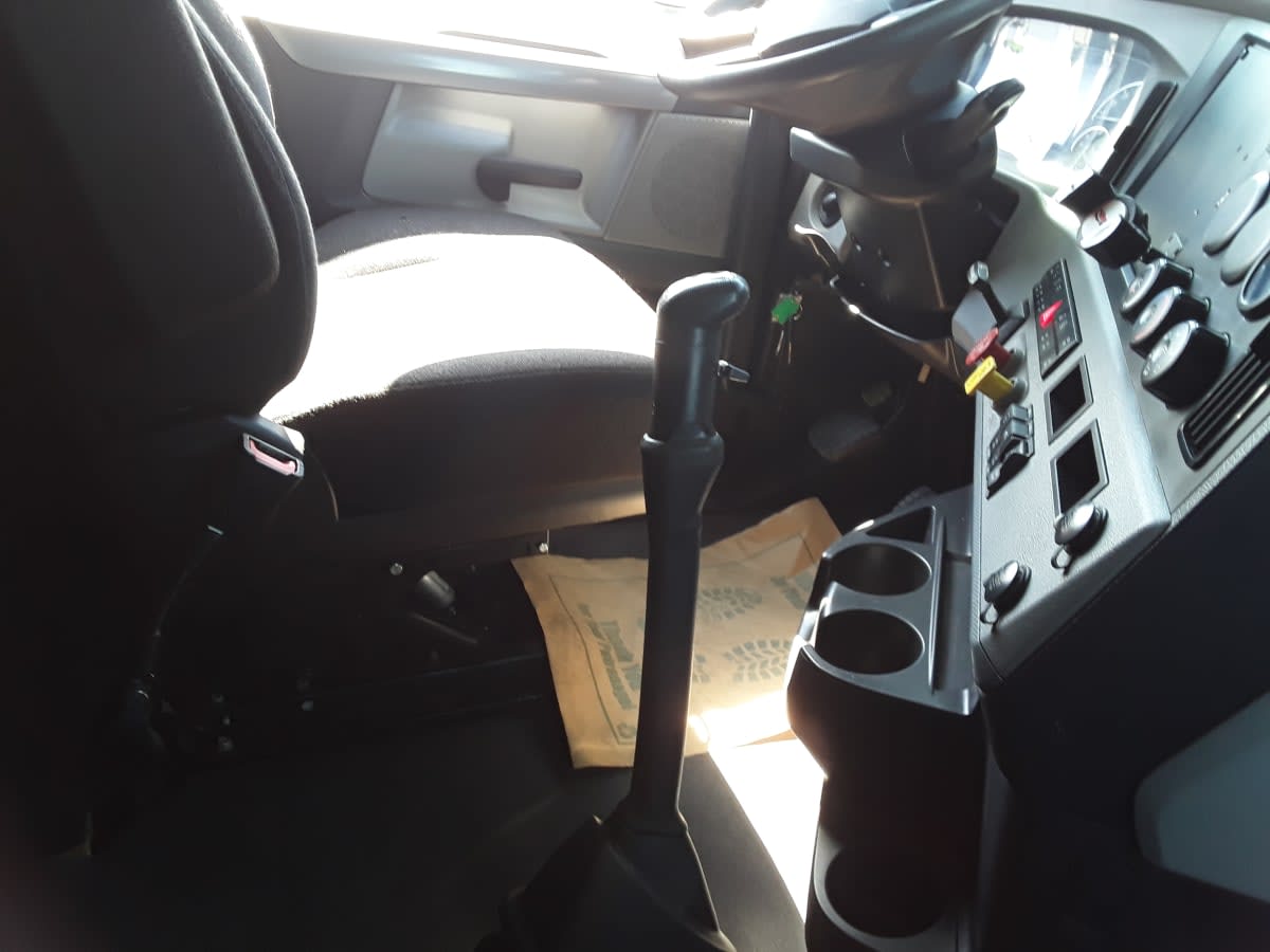 2022 Freightliner Cascadia in Altoona, IA — photo 11