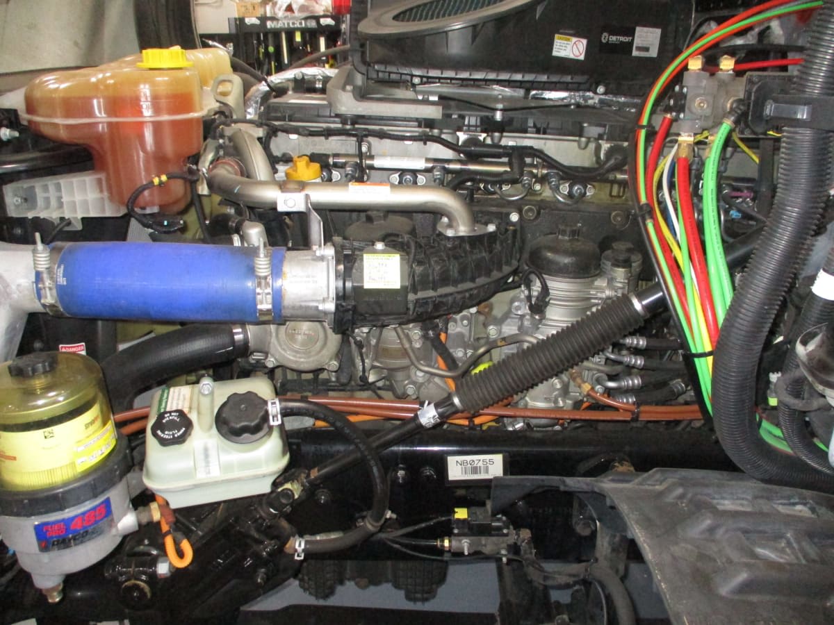 2021 Freightliner Cascadia in Commerce City, CO — photo 9