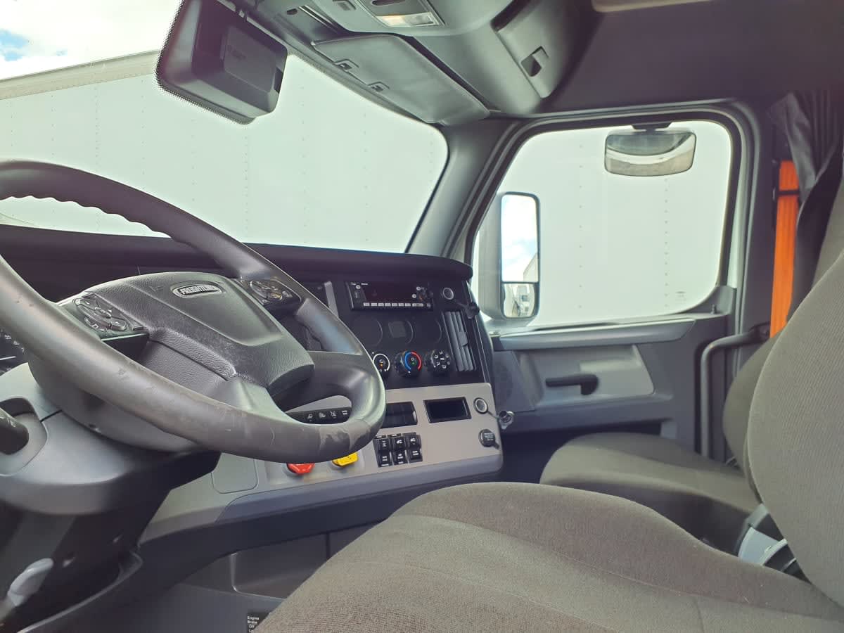 2022 Freightliner Cascadia in Atlanta, GA — photo 7