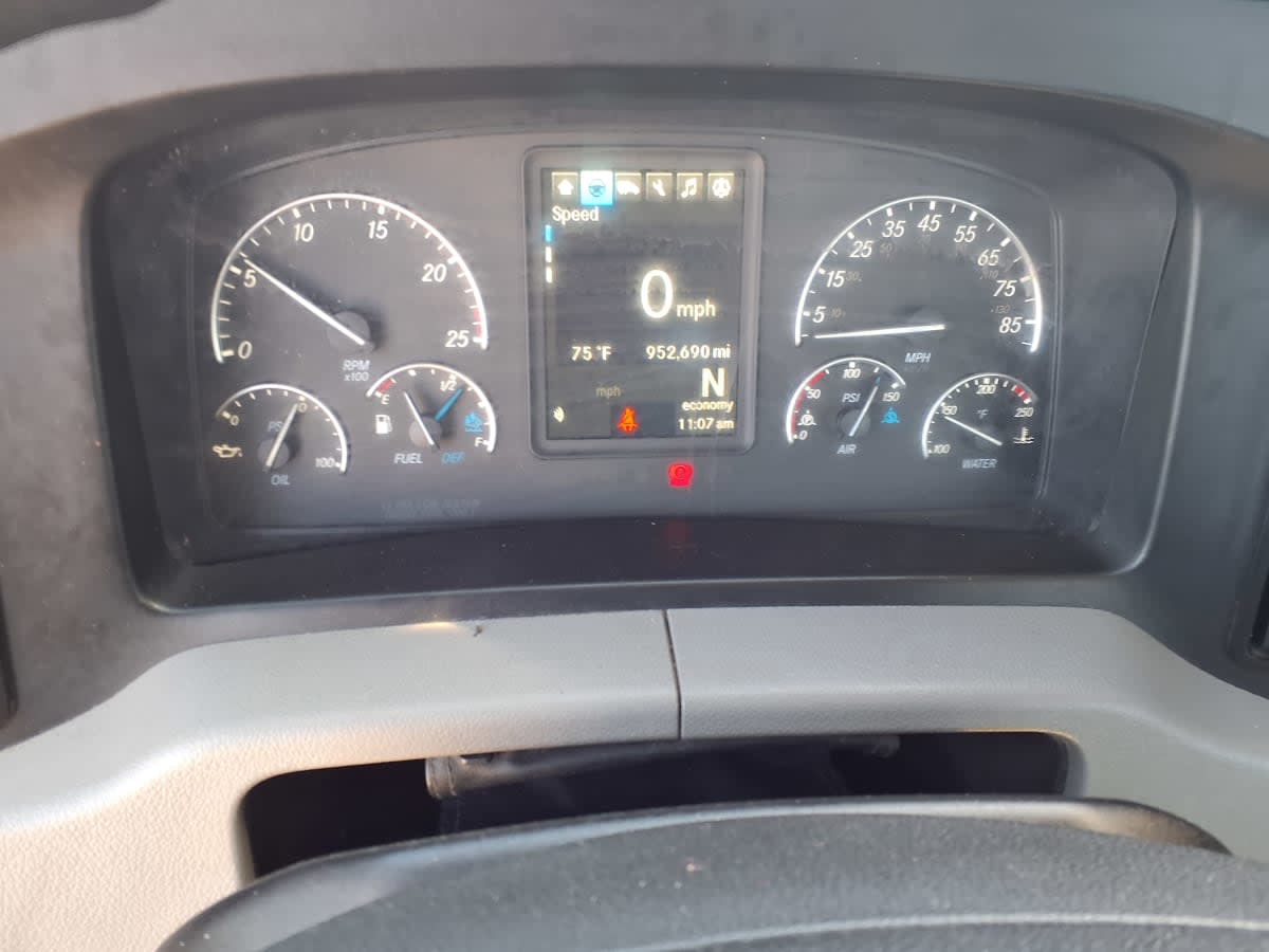 2022 Freightliner Cascadia in Fort Worth, TX — photo 10
