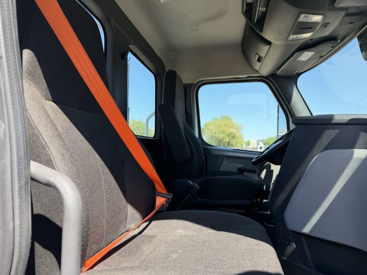 2022 Freightliner Cascadia in Phoenix, AZ — photo 9
