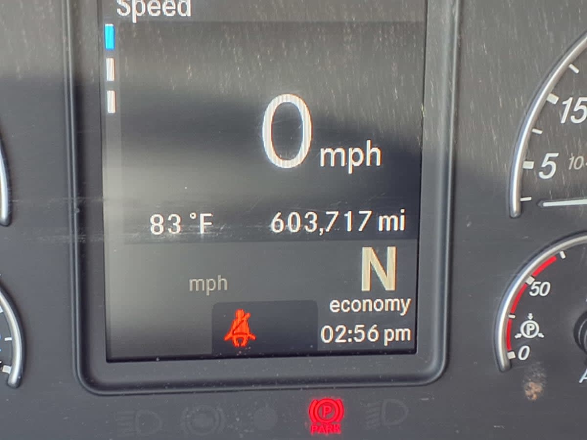 2022 Freightliner Cascadia in Minneapolis, MN — photo 10