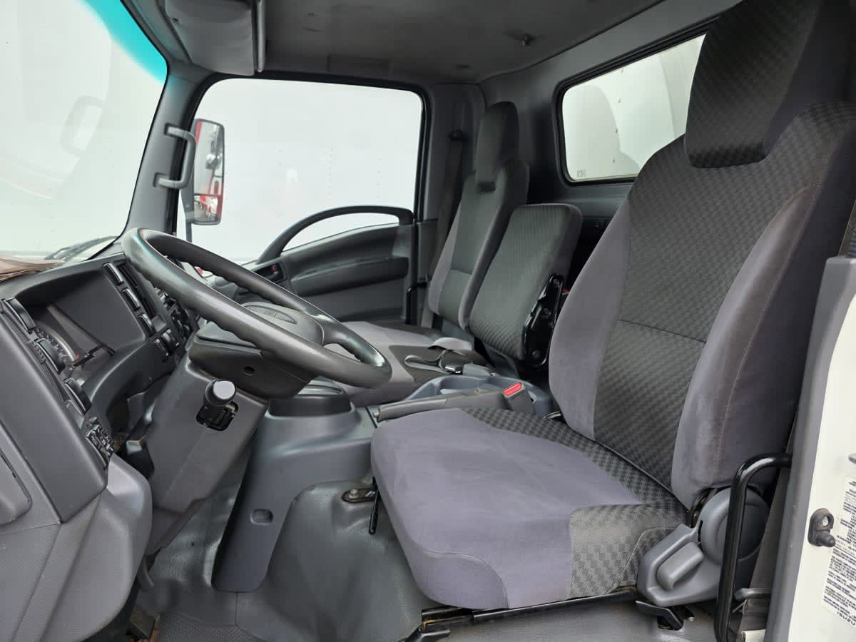 2014 Isuzu NQR in Bensalem, PA — photo 7