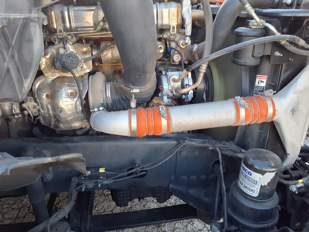 2022 Freightliner Cascadia in Fort Worth, TX — photo 9