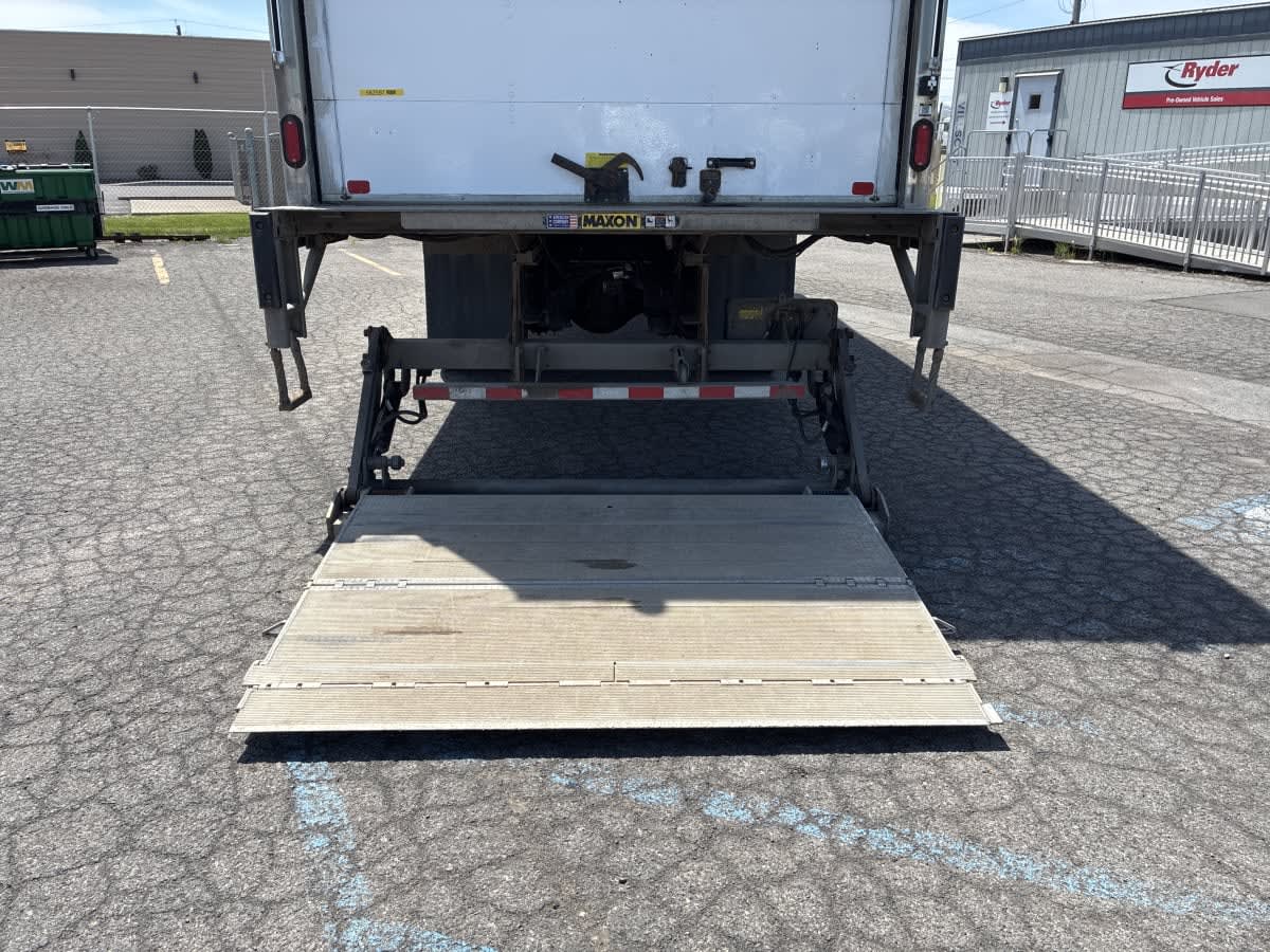 2022 Freightliner M2 106 in Syracuse, NY — photo 13