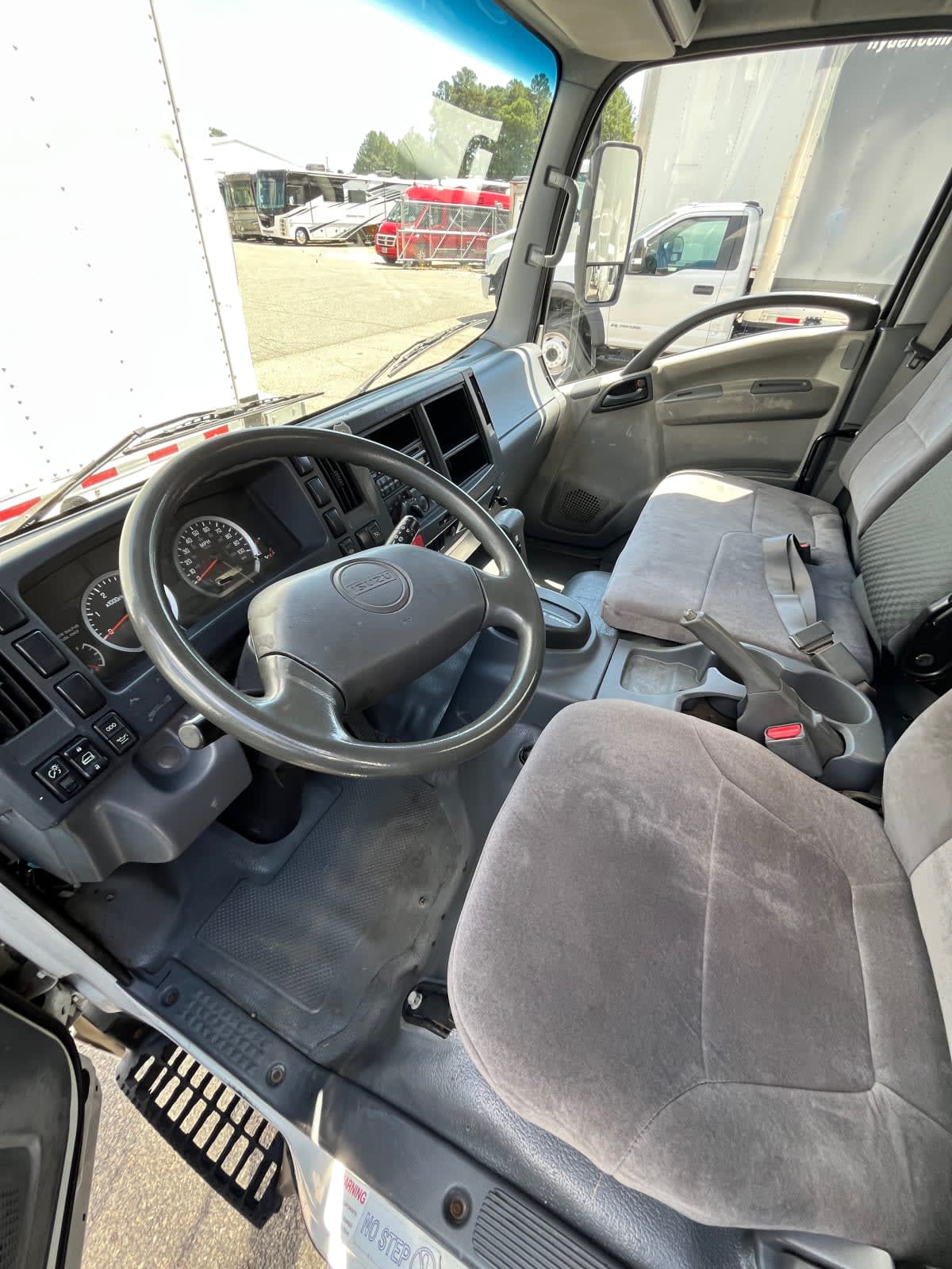 2014 Isuzu NQR in Ashland, VA — photo 7