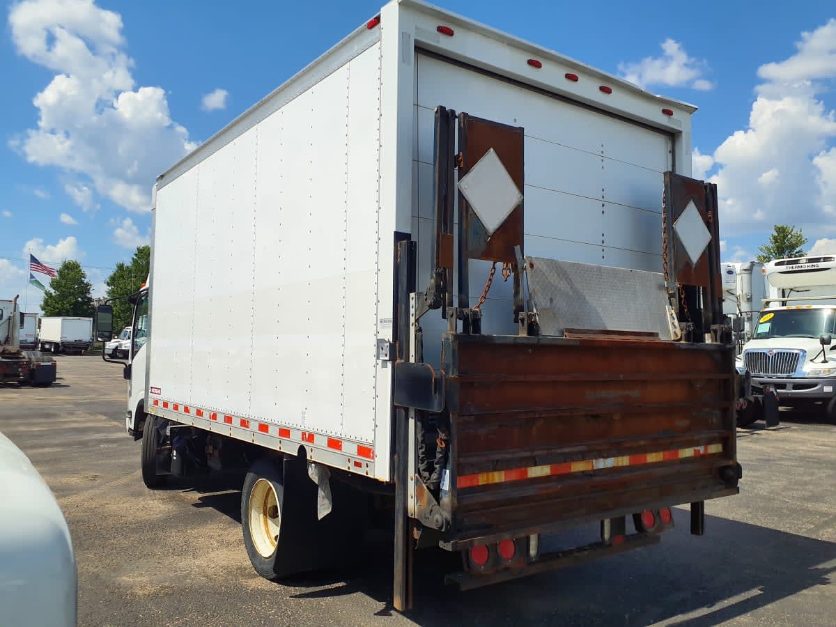 2014 Isuzu NQR in Bolingbrook, IL — photo 6