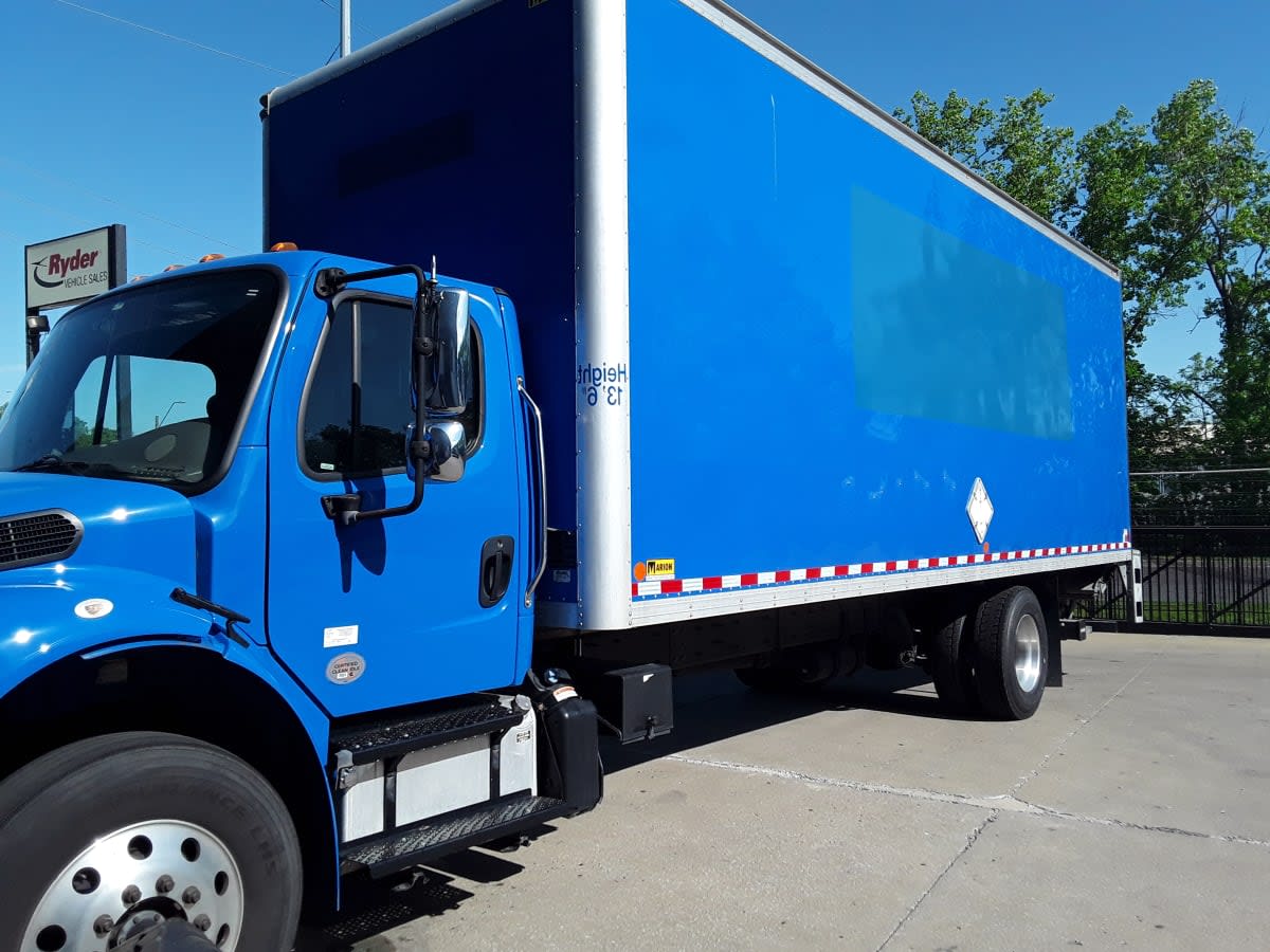 2022 Freightliner M2 106 in Kansas City, MO — photo 11