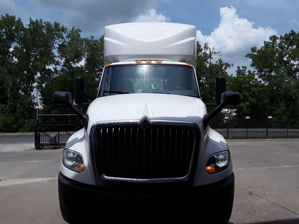 2022 International LT in Kansas City, MO — photo 2