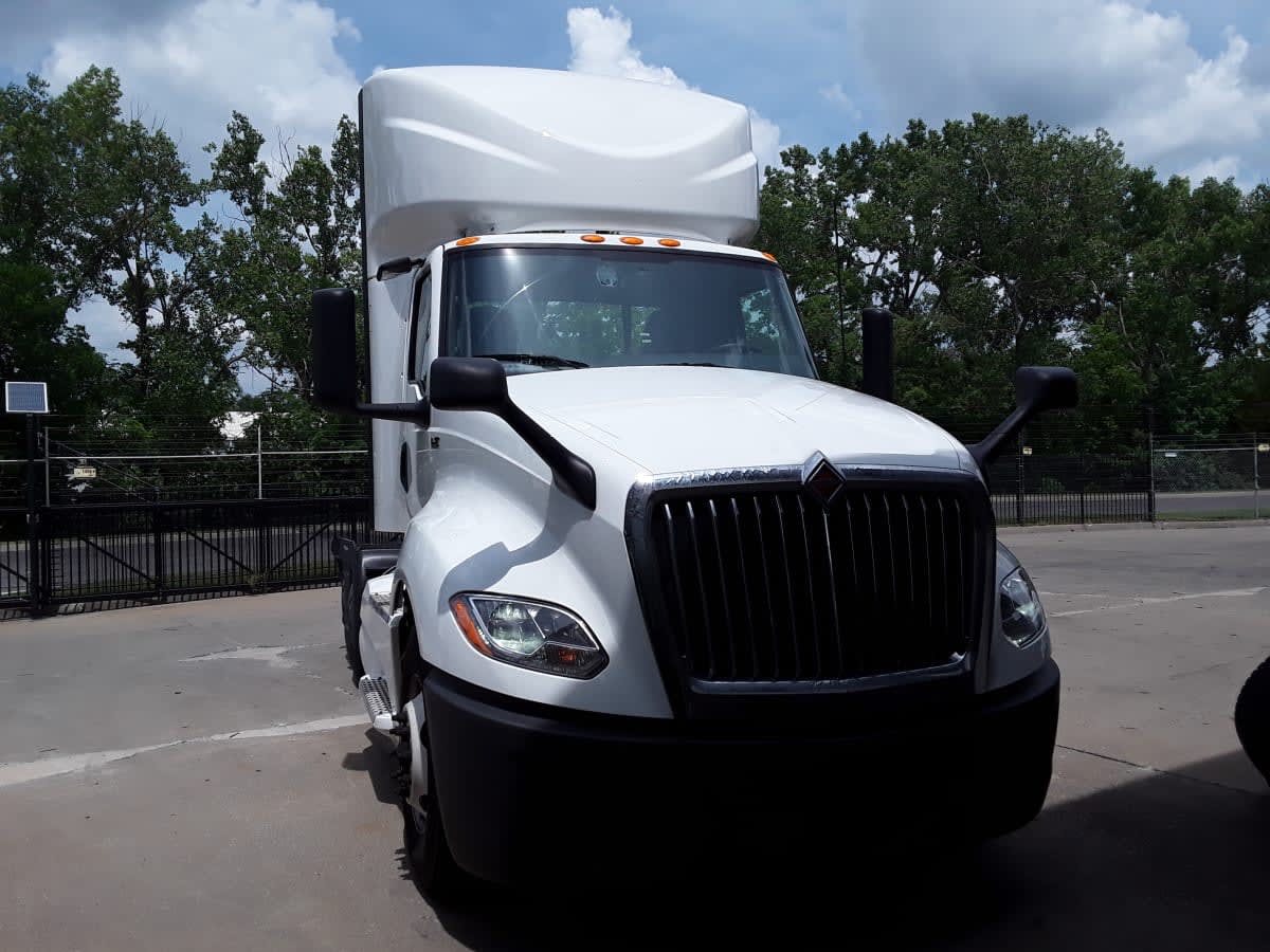 2022 International LT in Kansas City, MO — photo 3