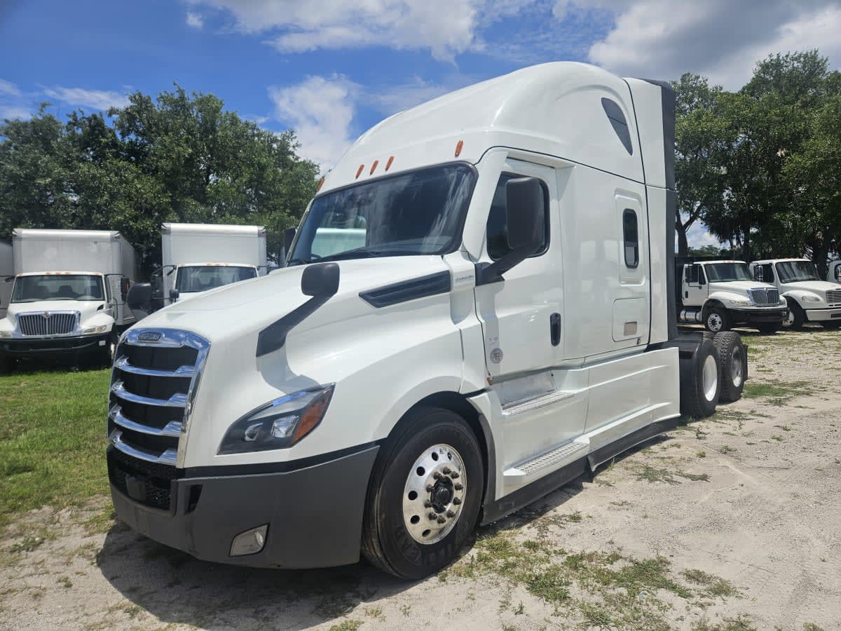 2022 Freightliner Cascadia